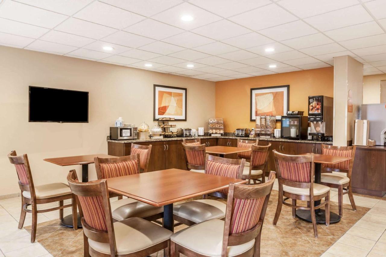 Microtel Inn & Suites By Wyndham Verona Eksteriør bilde
